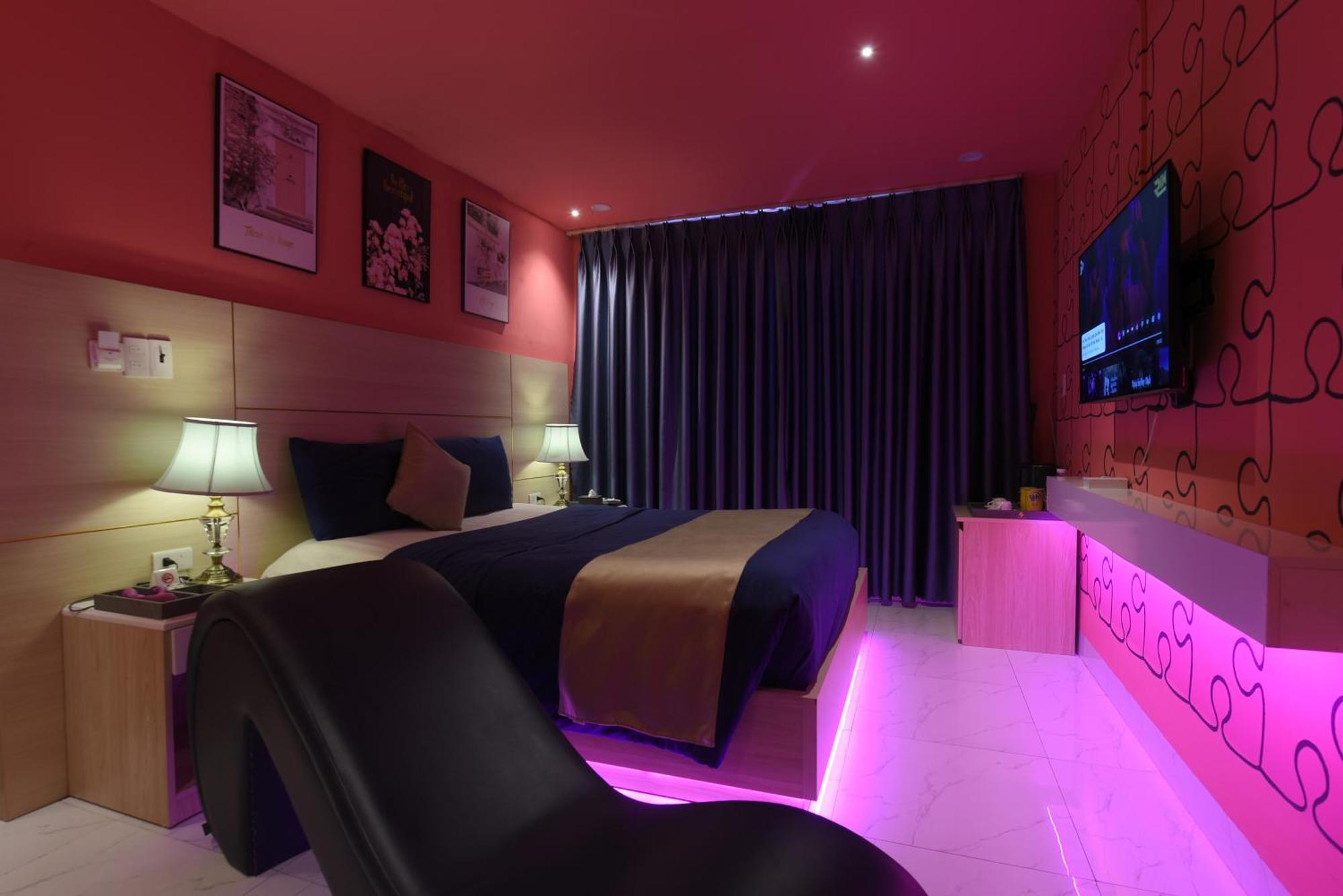 Chiic House 1 - Khach San Tinh Yeu Hotel ดานัง ภายนอก รูปภาพ